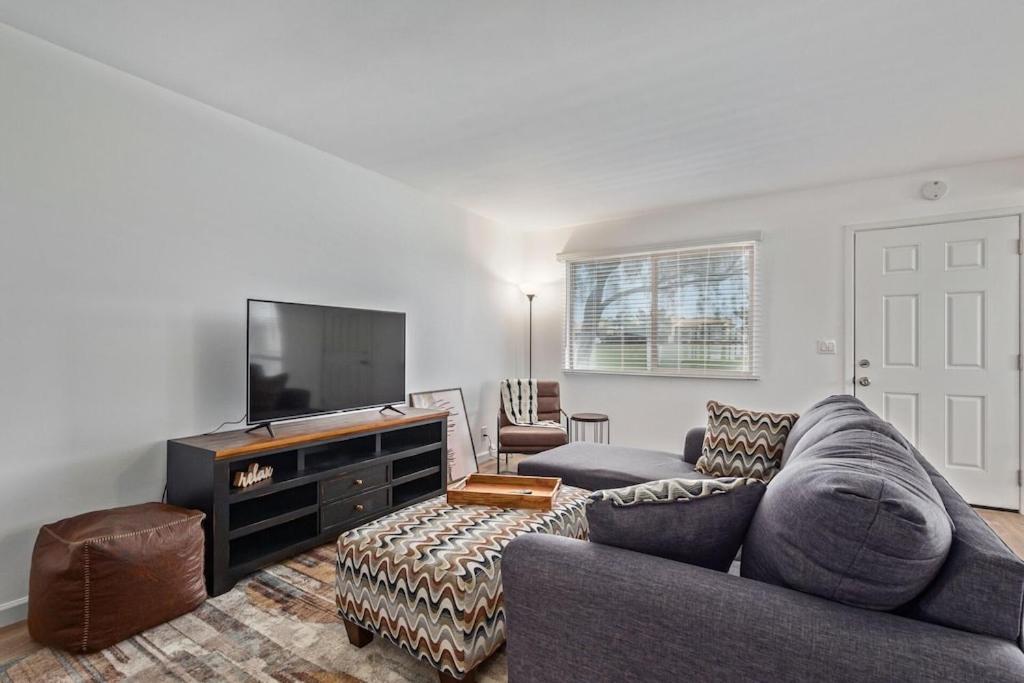 New Remodeled Home On Golf Course 메사 외부 사진